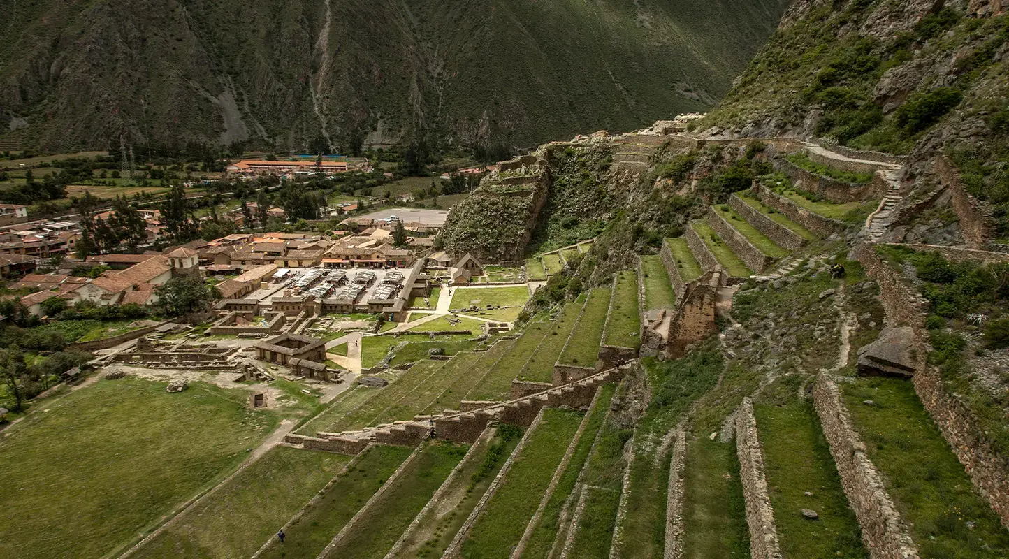 Vista panorámica del Valle Sagrado de los Incas en Cusco